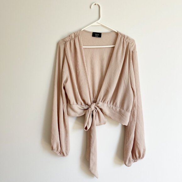 VICI Victoria Tie Front Crop Blouse - Cream Color - Size MEDIUM - Picture 1 of 9